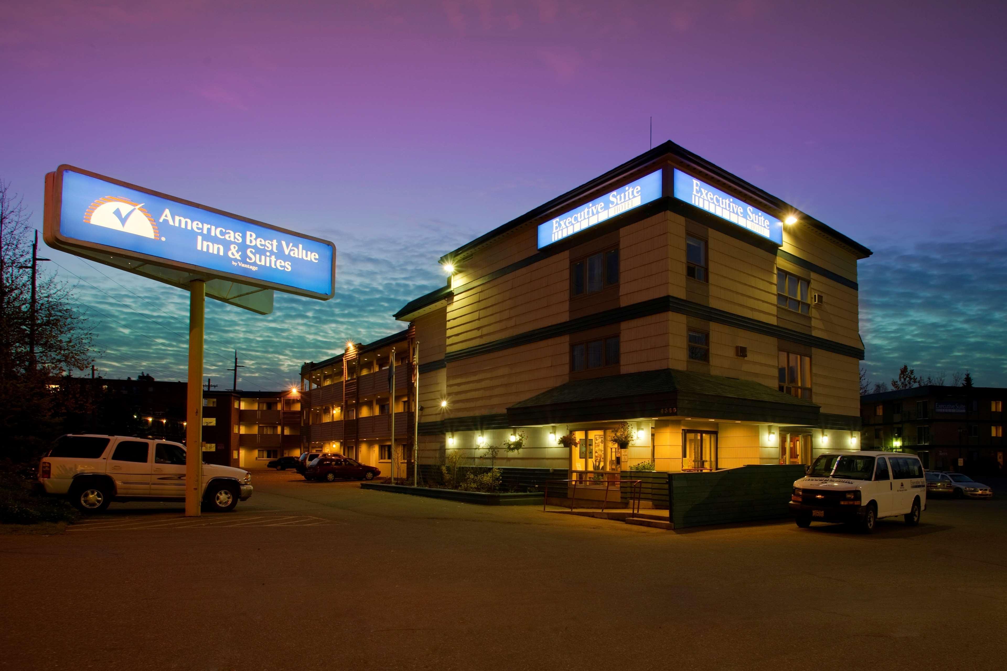 Americas Best Value Inn & Suites Anchorage Airport Exterior photo